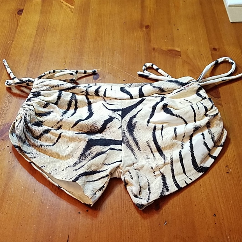Yoga shorts